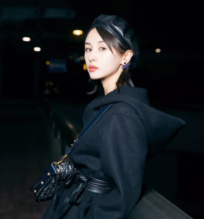 今年秋冬最chic！原來短發(fā)和帽子這么配??！