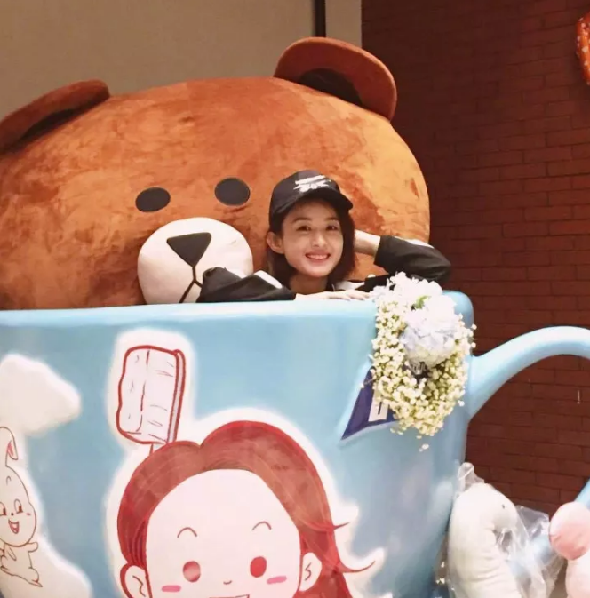 今年秋冬最chic！原來短發(fā)和帽子這么配啊！