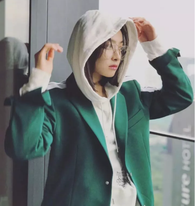 今年秋冬最chic！原來短發(fā)和帽子這么配啊！