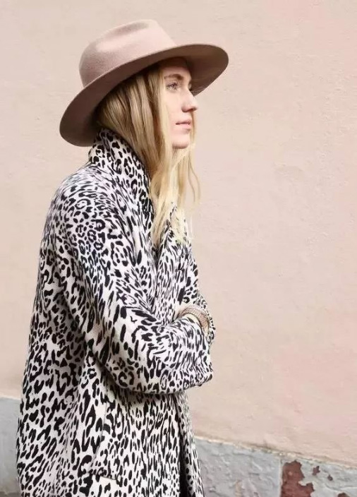 秋冬就得學(xué)會(huì)帽子搭配 秋冬就得學(xué)會(huì)帽子搭配