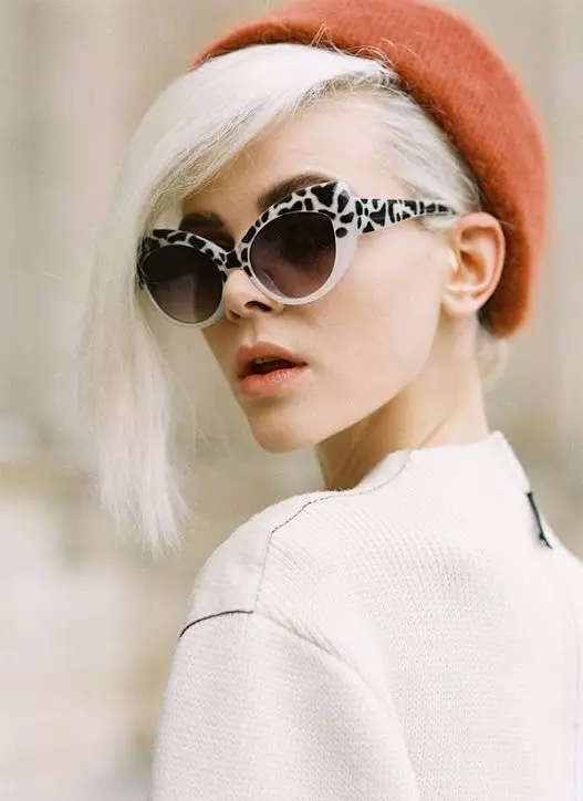 冬天帽子與發(fā)型怎么搭？保持不亂有絕招