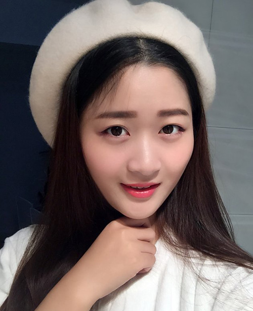 初春穿搭來頂帽子，chic感十足！